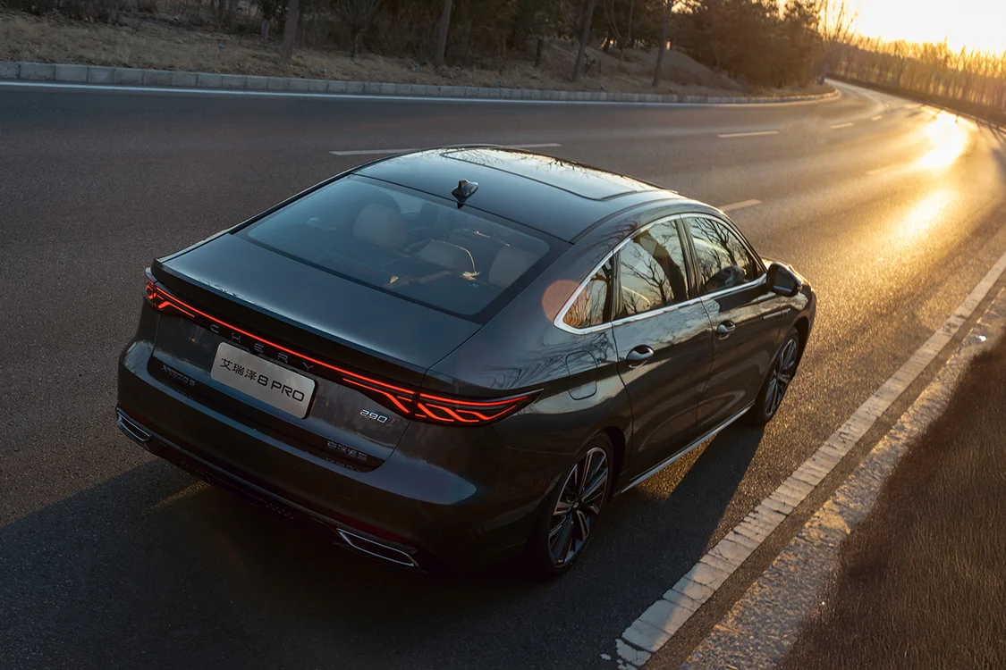 奇瑞艾瑞澤8 PRO開(kāi)啟預售，1.6T車(chē)型預售價(jià)11.99萬(wàn)元起